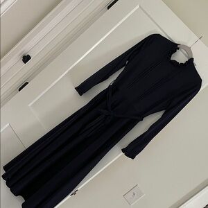 Elegant Navy Long-Sleeve Dress